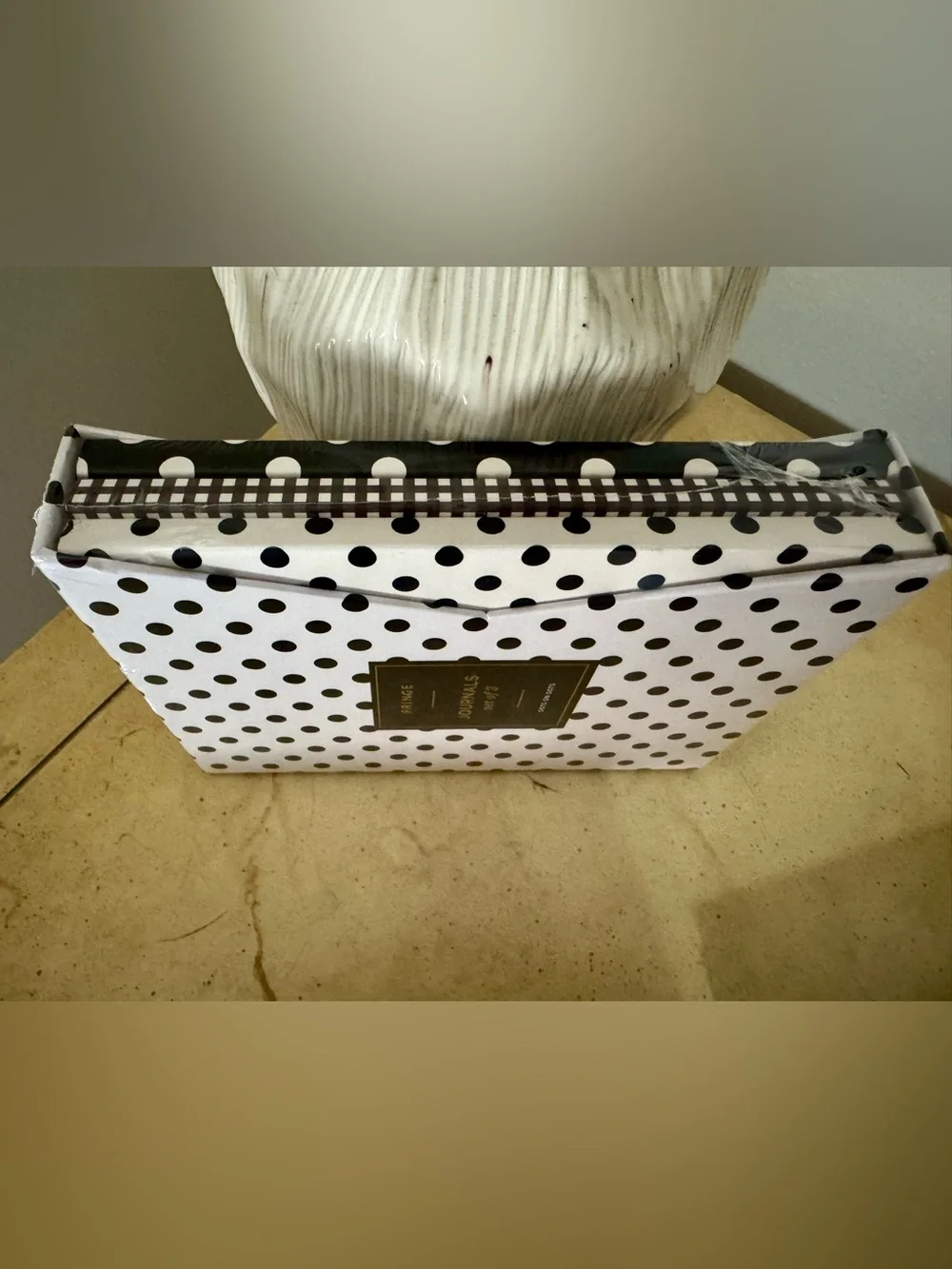 Kate Spade Polka Dot Pen Set (4 pens)& Fringe Polka Dot Journals(set of 3) NEW